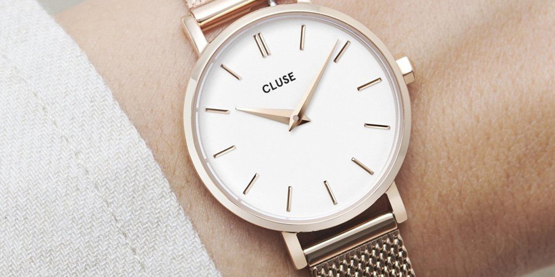 Close up rose gold cluse watch