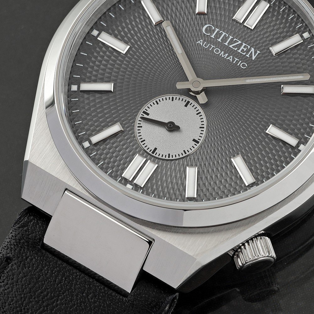 Citizen watch with ‘petite seconde’ sub-dial