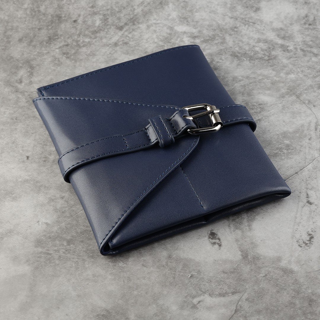 Rouleau de montre en cuir bleu