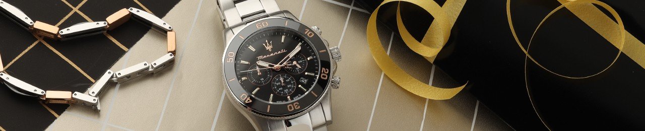 Maserati-Uhr und -Armband mit schwarzer Geschenkpackung