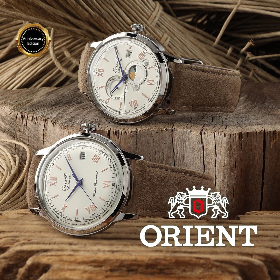 twee klassieke oriënt horloges met hout en bruin touw
