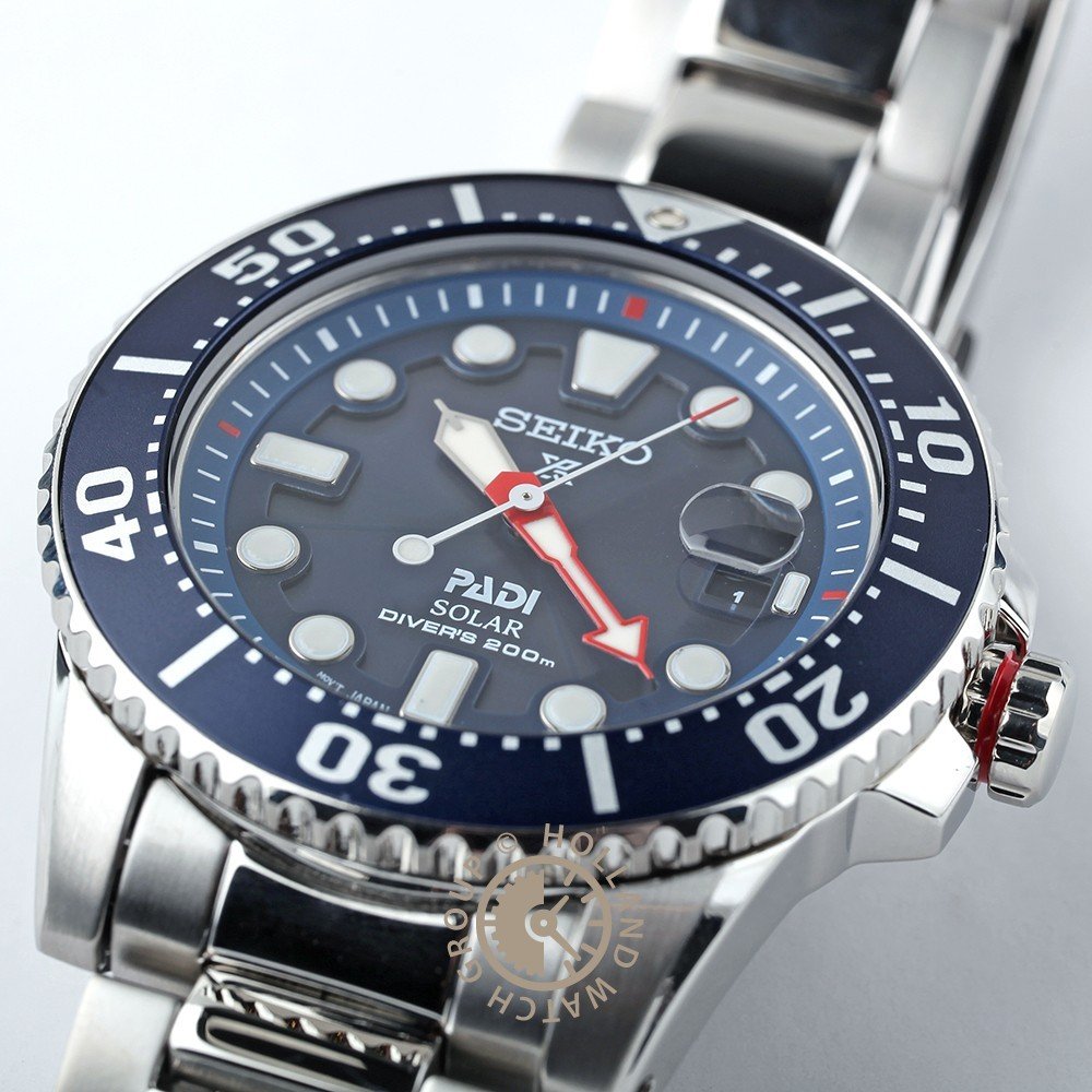 Close up of seiko sne549p1 watch