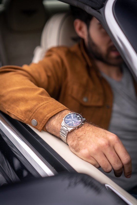 ECB-S100D-1AF on the wrist