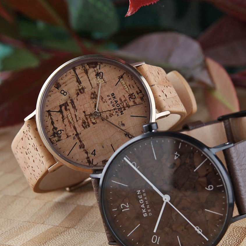 Twee Skagen naturals horloges met kurk wijzerplaat