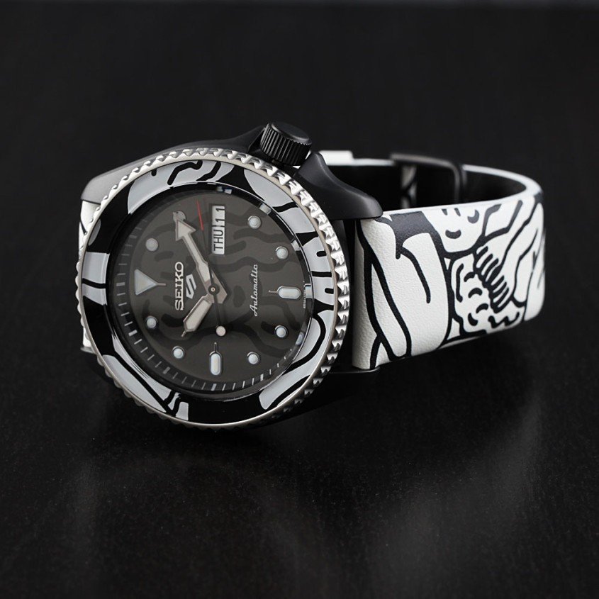 Seiko 5 Auto Moai