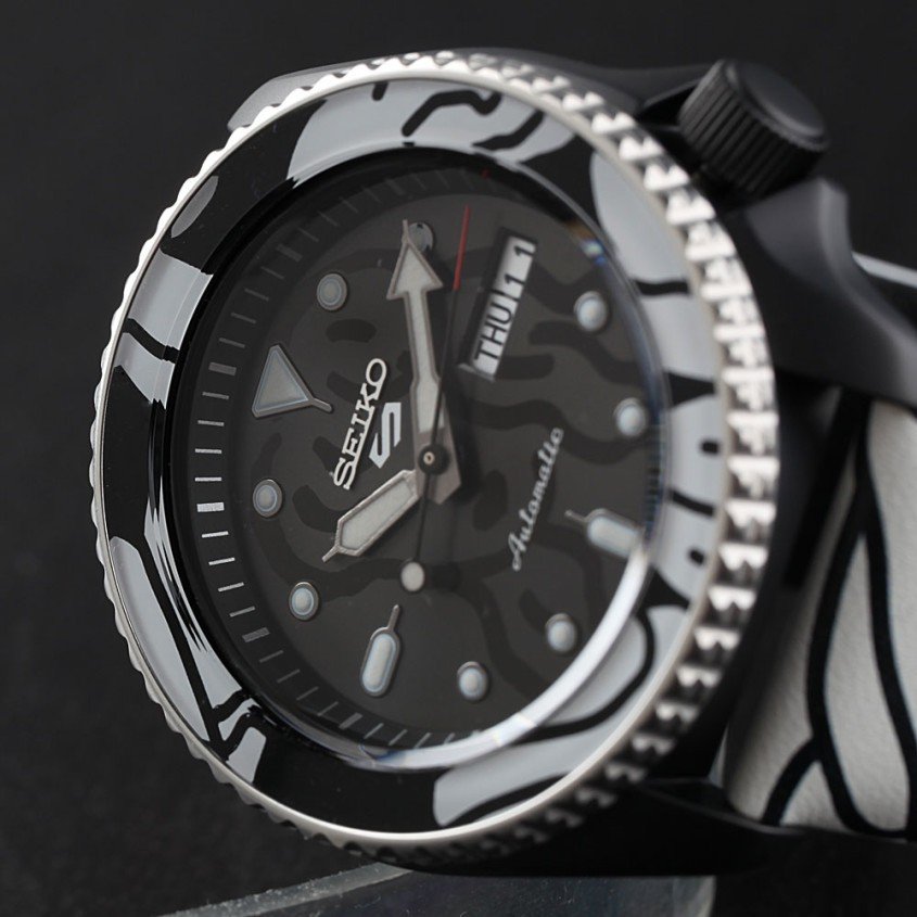 Seiko 5 Auto Moai