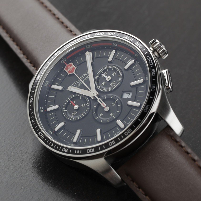 241826 - Victorinox Swiss Army – Alliance militair horloge met tachymeter