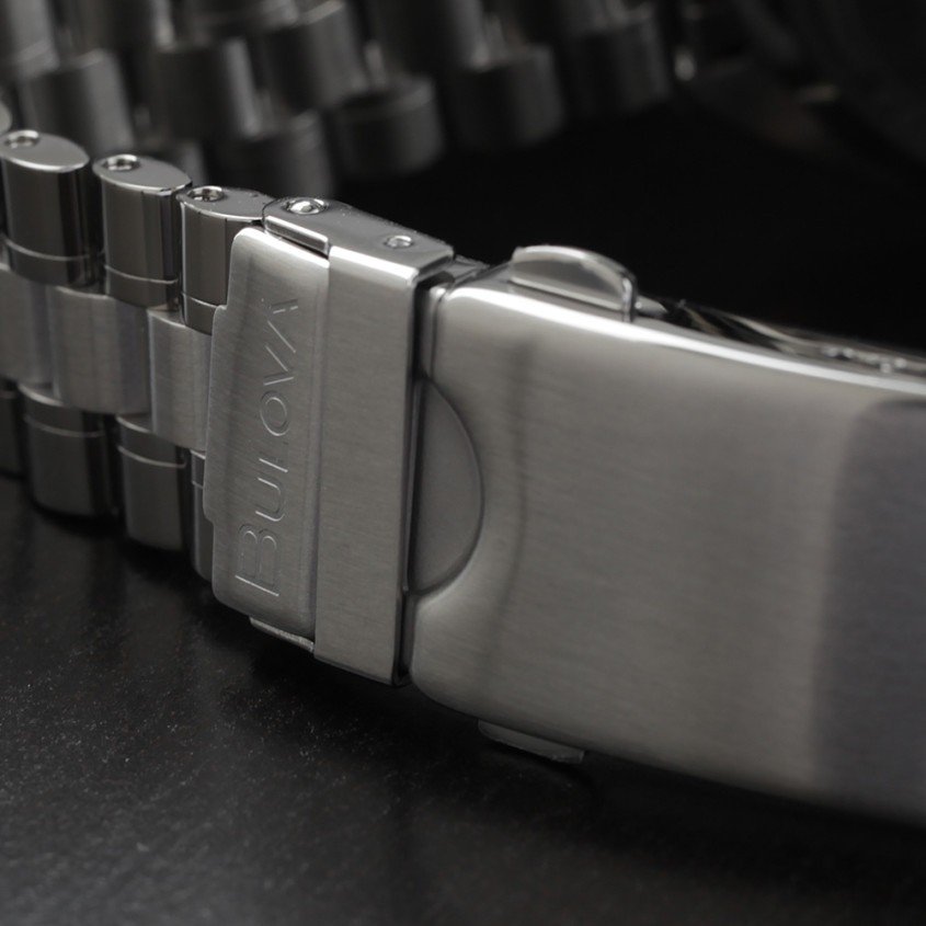 Bracciale con chiusura di sicurezza