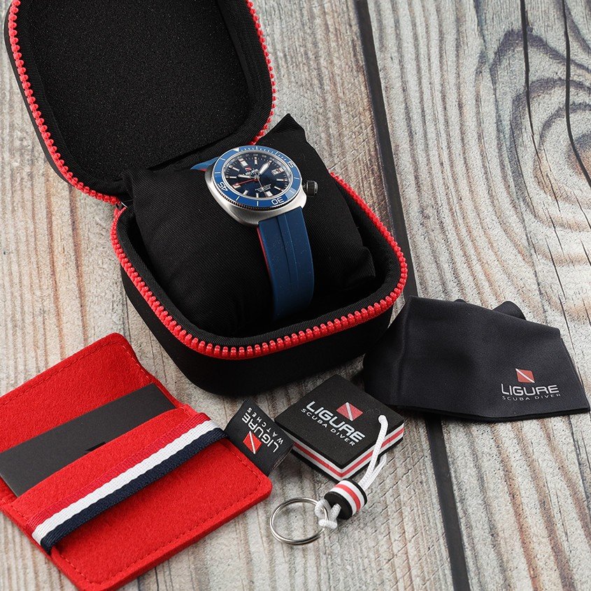 Ligure watch packaging