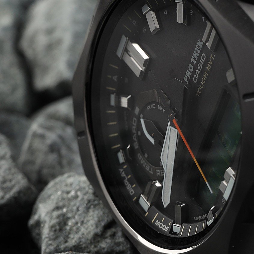 Pocket-knife shaped sub-dial