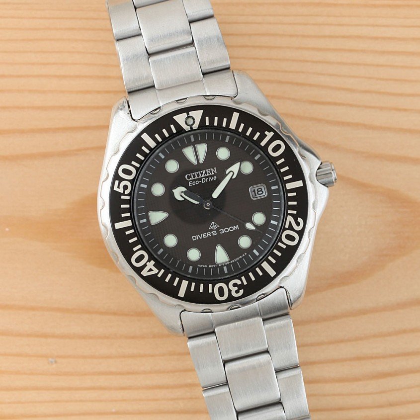 Citizen-Uhr mit Metallarmband