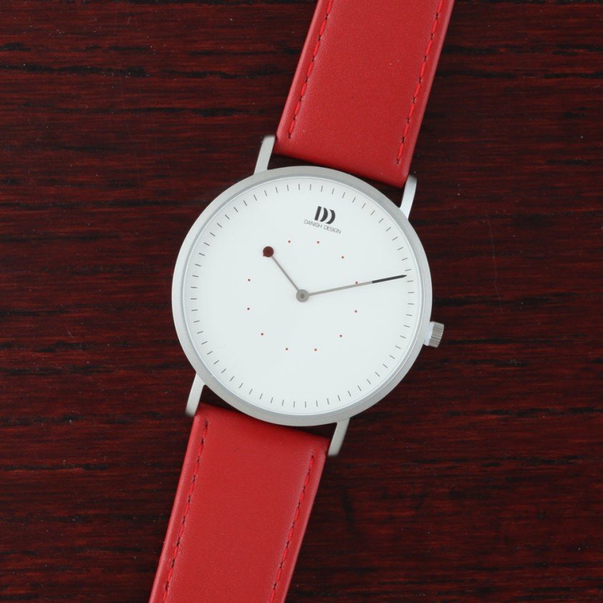 Danish Design Uhr mit einem roten Lederarmband