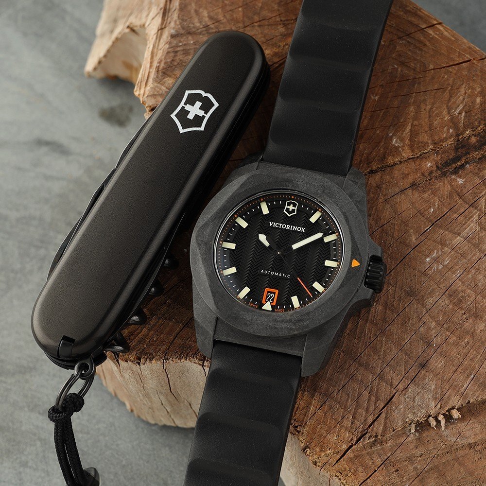 Victorinox I.N.O.X. Uhr